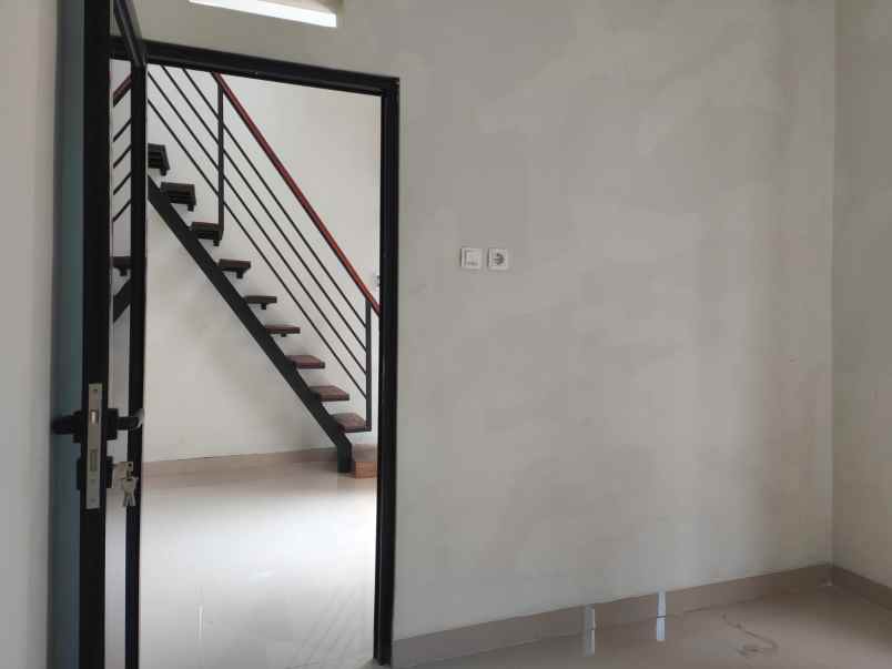 dijual rumah jalan karangjati