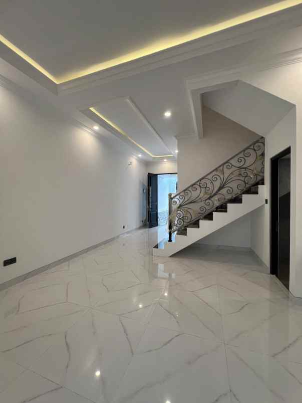 dijual rumah jalan kertajaya indah timur