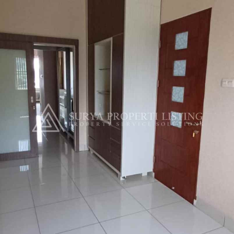 dijual rumah jalan kol yos sudarso