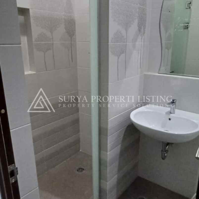 dijual rumah jalan kol yos sudarso