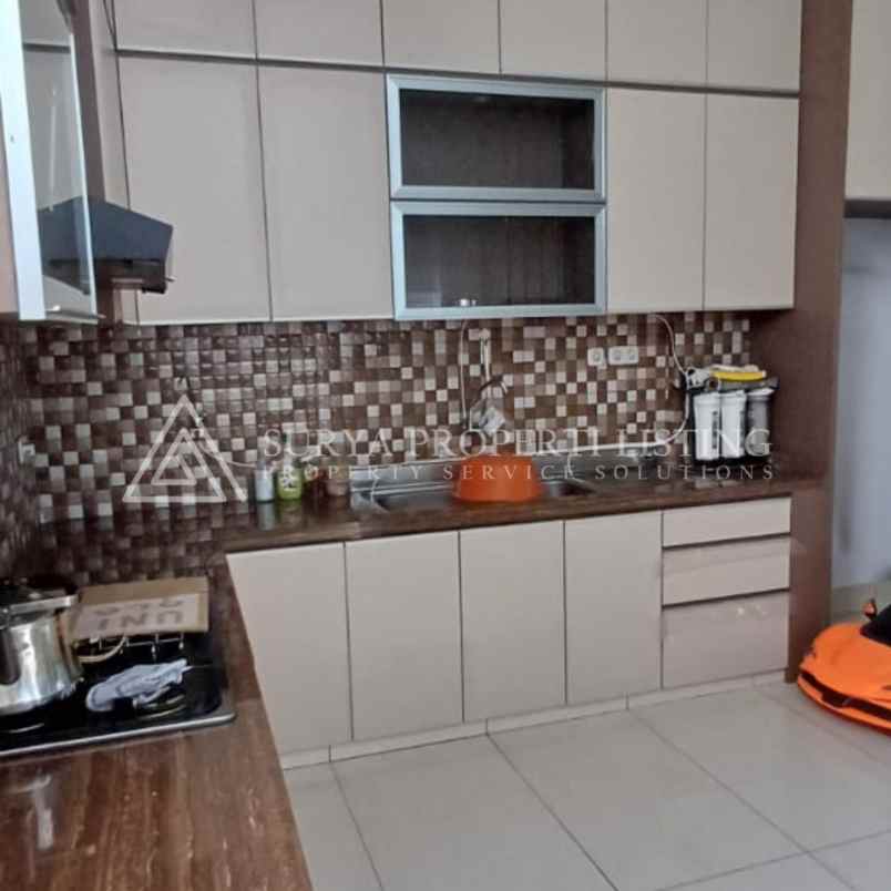 dijual rumah jalan kol yos sudarso