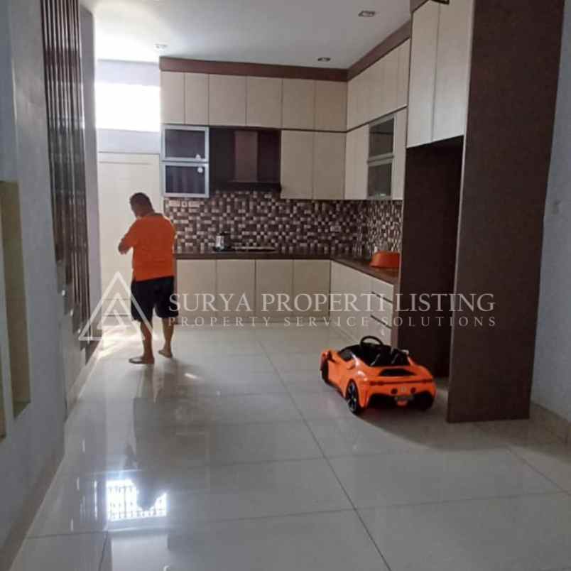 dijual rumah jalan kol yos sudarso