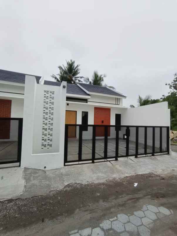 dijual rumah jalan magelang