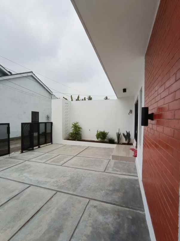 dijual rumah jalan magelang