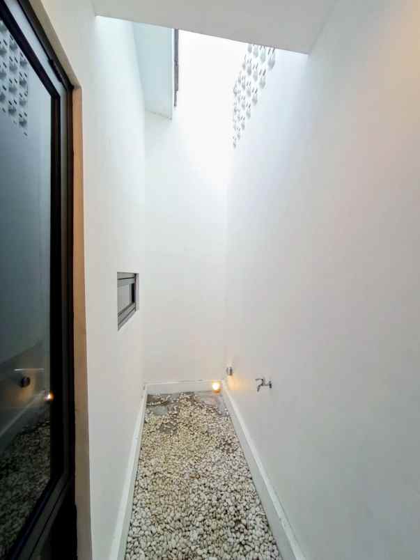 dijual rumah jalan magelang