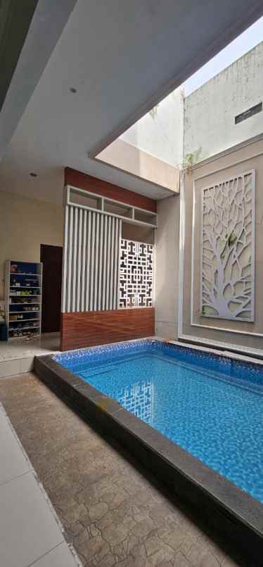 dijual rumah jalan mojo kidul