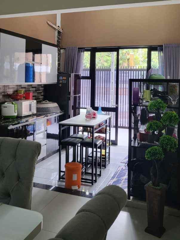 dijual rumah jalan nusantara no 97