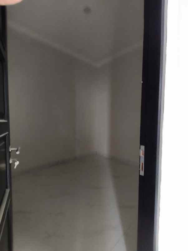 dijual rumah jalan perhubungan