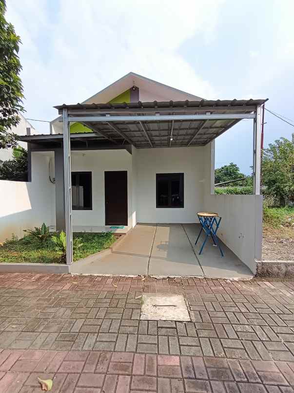 dijual rumah jalan rawa bola