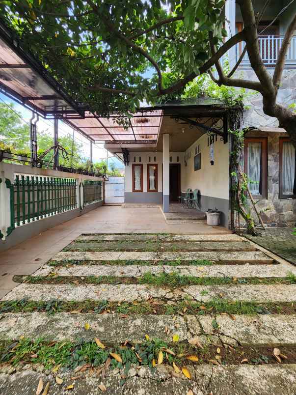 dijual rumah jalan raya bintaro jaya