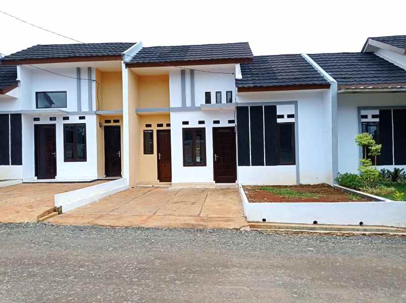 dijual rumah jalan raya bomang bojong