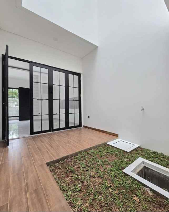 dijual rumah jalan raya cinere