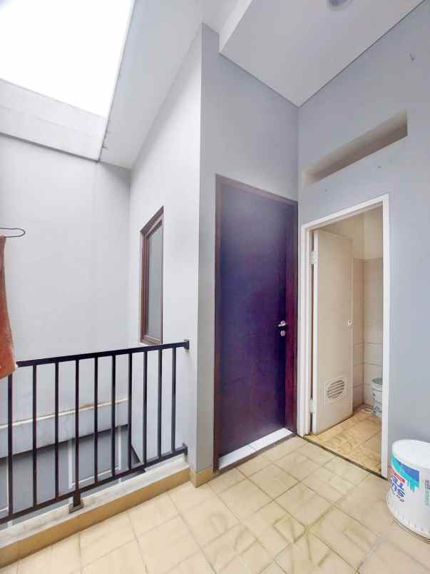 dijual rumah jalan raya lebak bulus