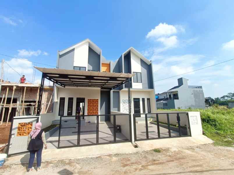 dijual rumah jalan raya puspiptek