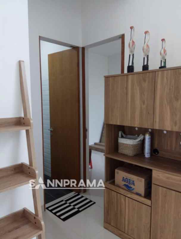 dijual rumah jalan raya sawangan depok