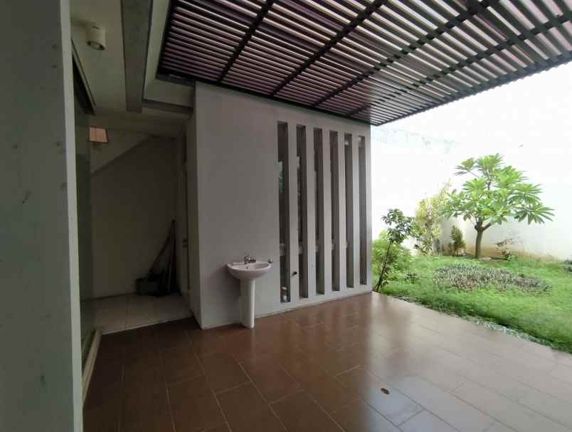 dijual rumah jalan royal park 1 citraland