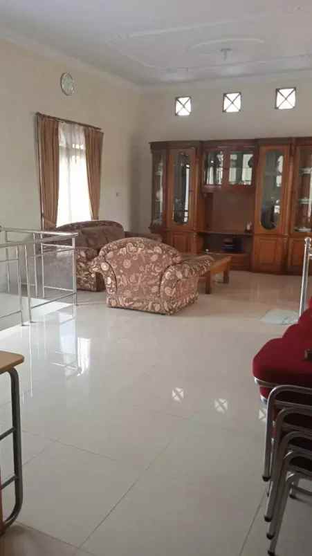 dijual rumah jalan selat sunda komplek