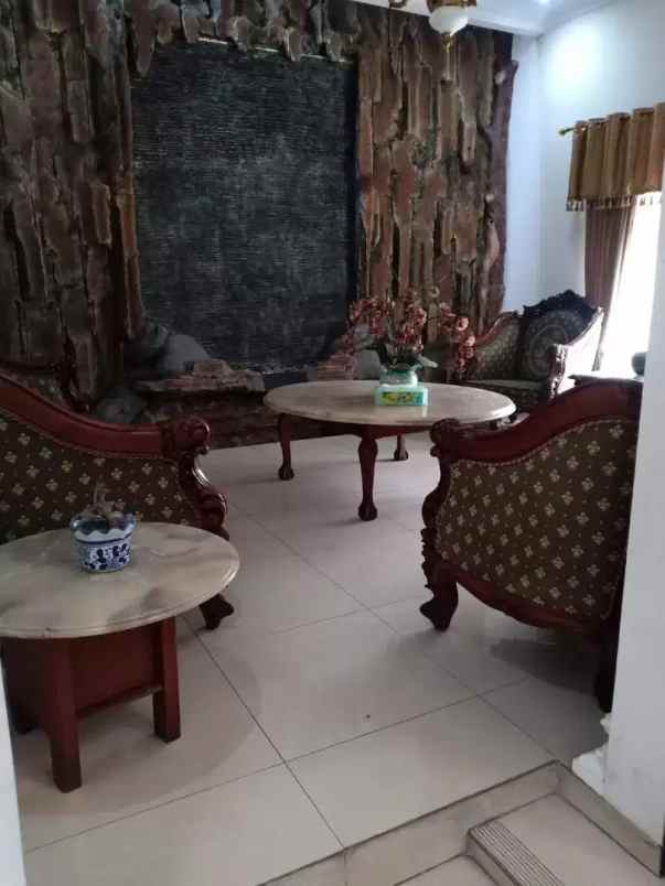 dijual rumah jalan selat sunda komplek