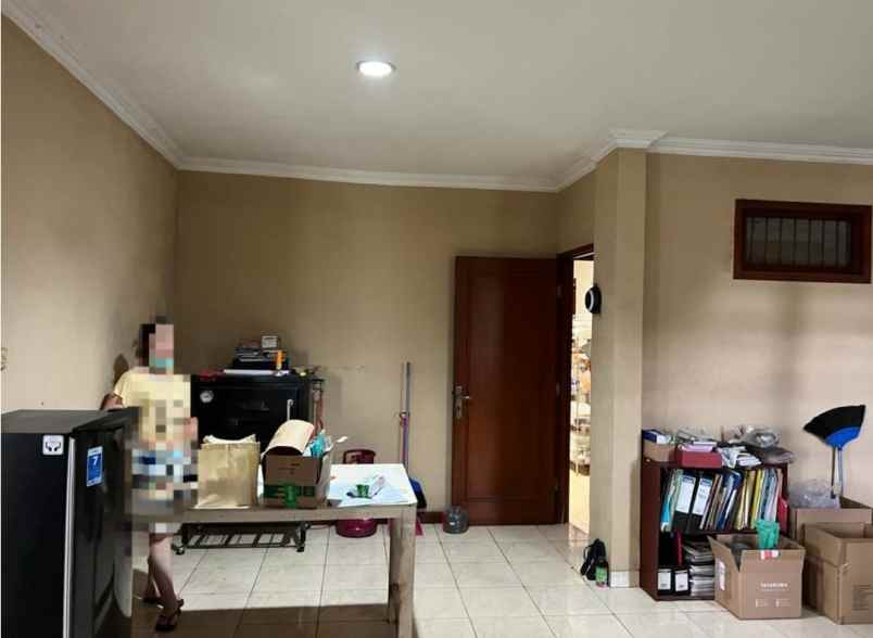 dijual rumah jalan tasbe kel cengkareng