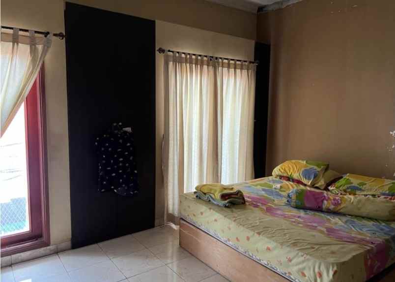 dijual rumah jalan tasbe kel cengkareng