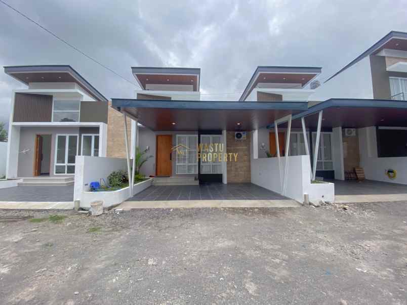 dijual rumah jalan wonosalam losari