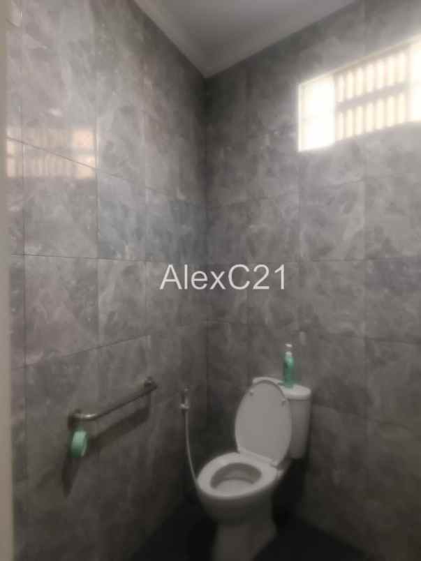 dijual rumah jati