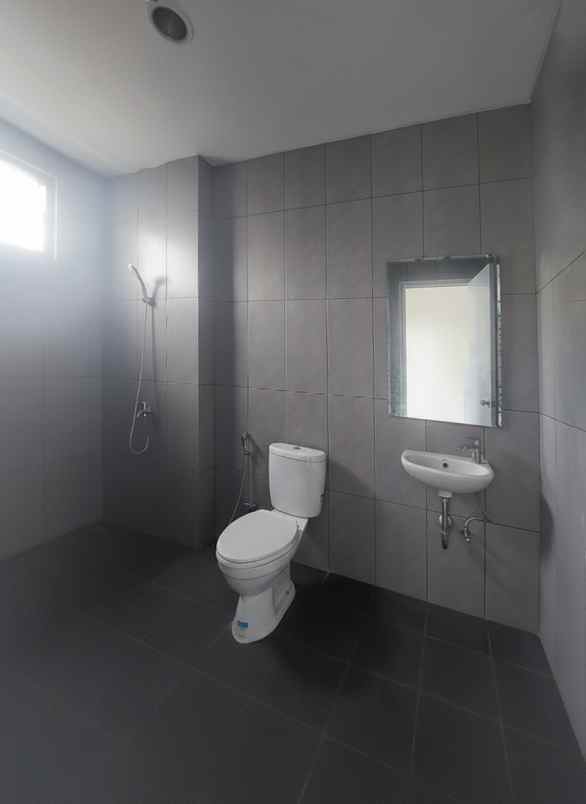 dijual rumah jgc jakarta garden city cakung