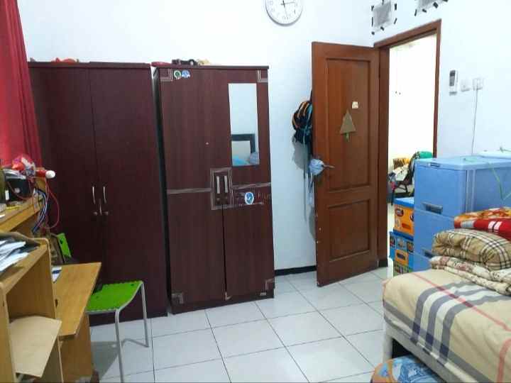 dijual rumah jl anggrek