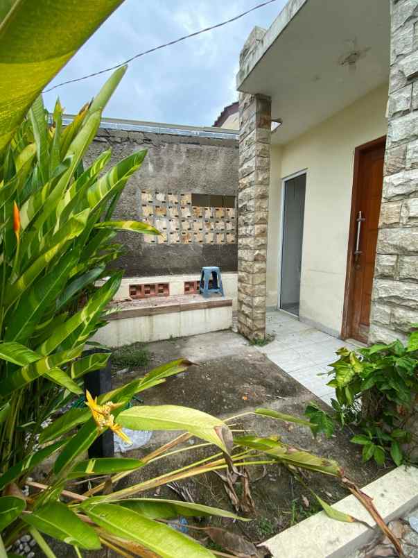 dijual rumah jl atang sanjaya