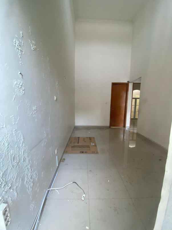 dijual rumah jl atang sanjaya