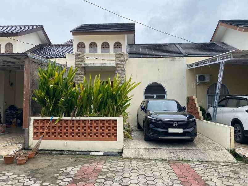 dijual rumah jl atang sanjaya