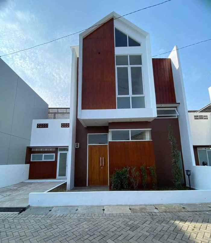 dijual rumah jl budi