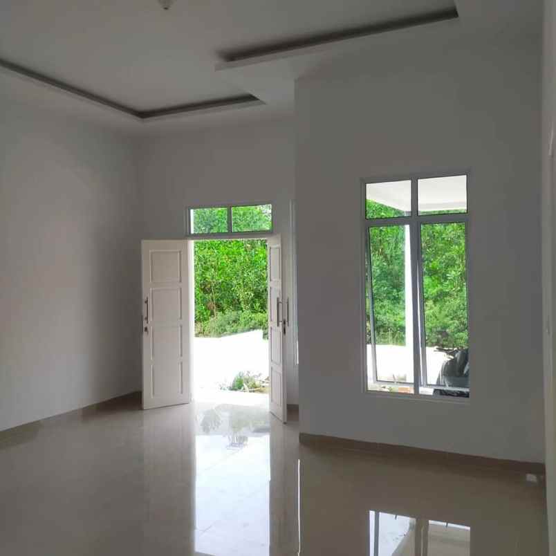 dijual rumah jl cemara gading