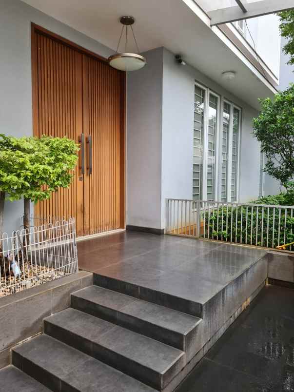 dijual rumah jl cempaka putih tengah