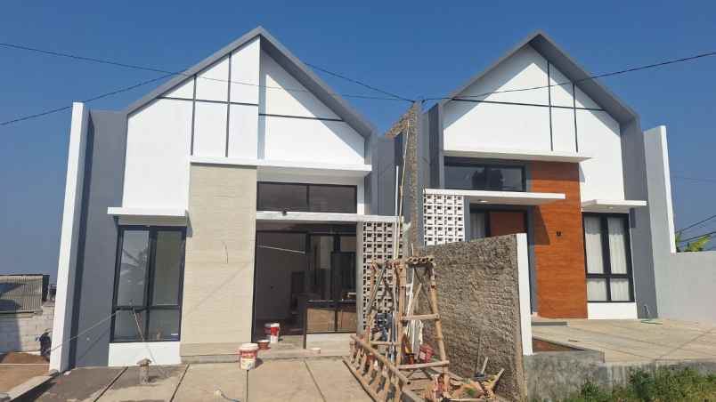 dijual rumah jl cijamil