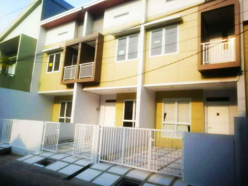 dijual rumah jl cipinang kebembem