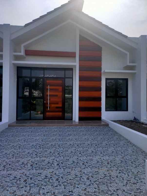 dijual rumah jl citeureup sindangpanon