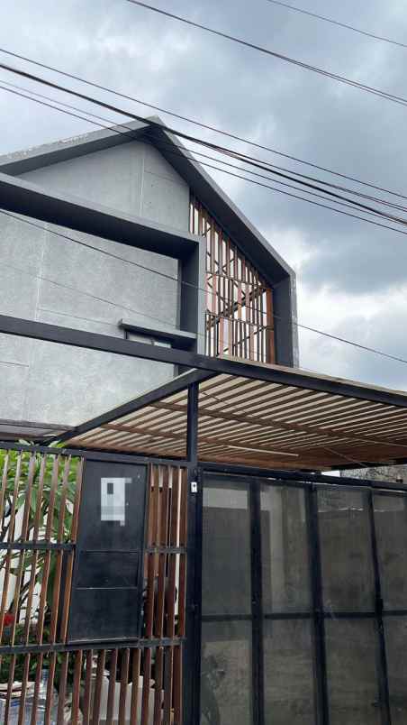 dijual rumah jl ciwaruga polban bandung