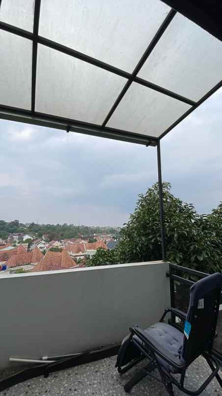 dijual rumah jl ciwaruga polban bandung