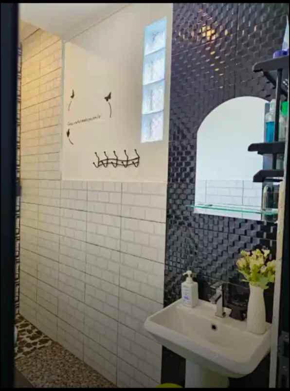 dijual rumah jl dago giri bandung