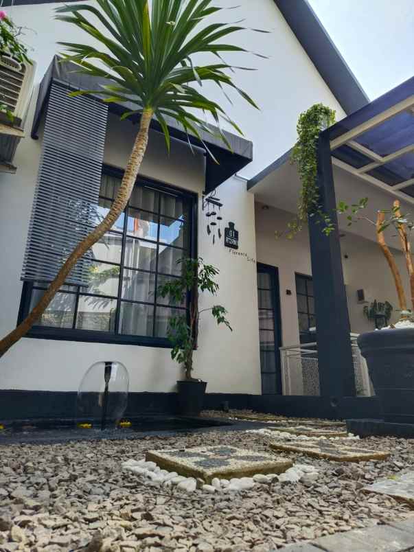 dijual rumah jl dago giri bandung