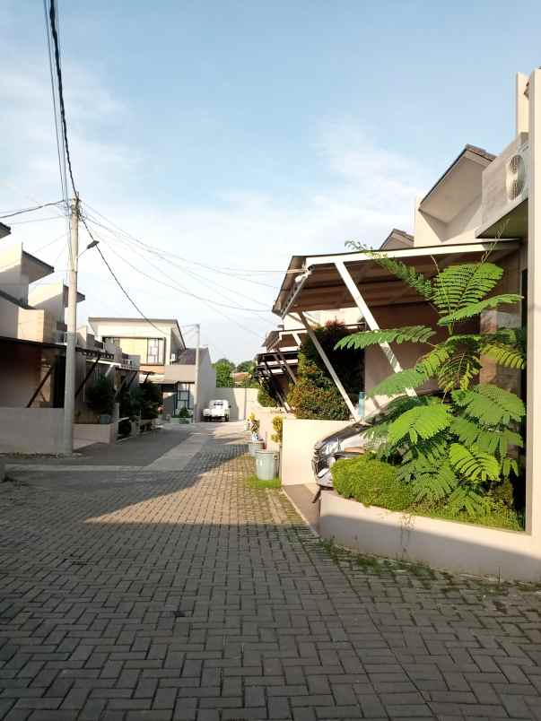 dijual rumah jl h emba pamulang pondok