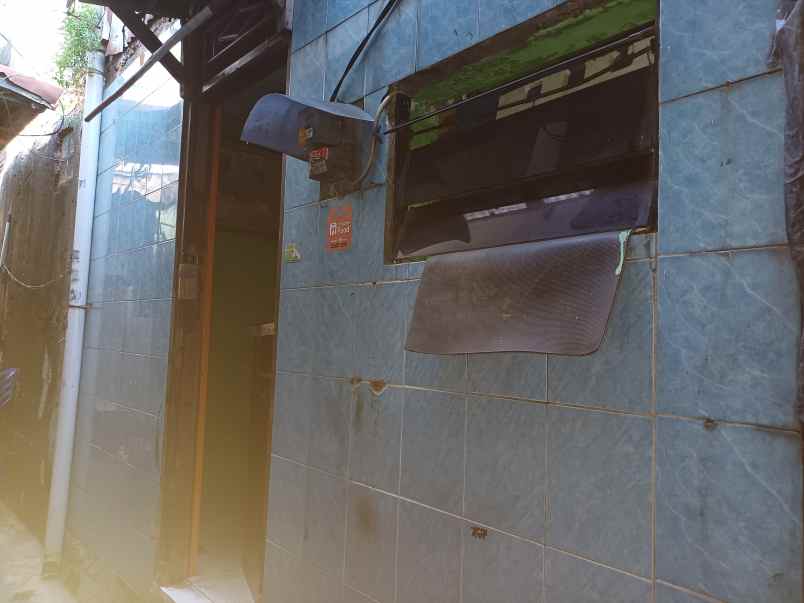 dijual rumah jl i bar rt 10 rw 6 kb