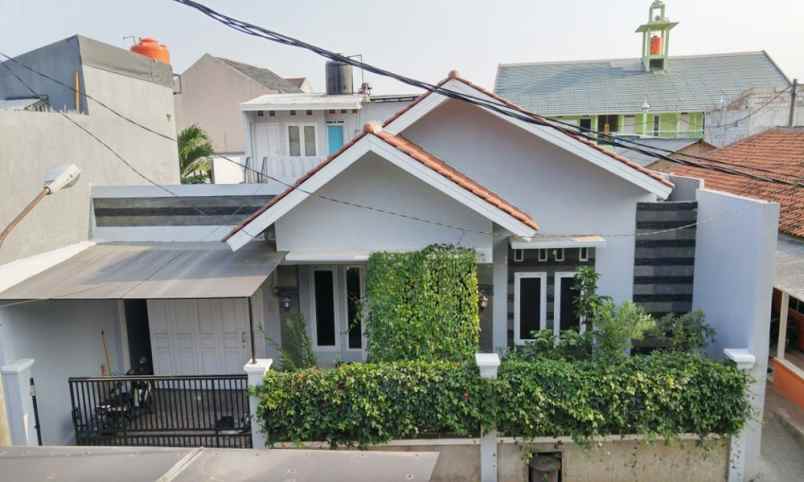 dijual rumah jl jalan arafah 10 blok h3