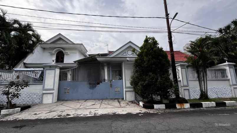 dijual rumah jl jemur andayani