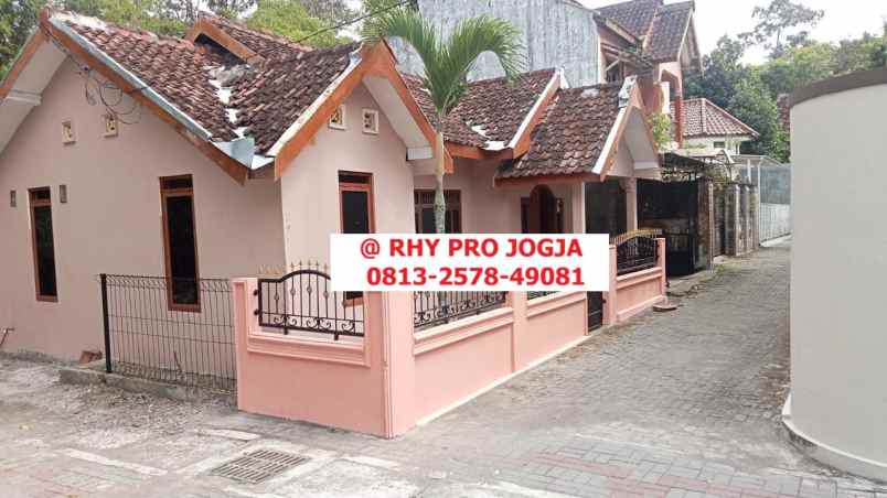 dijual rumah jl kaliurang km 12