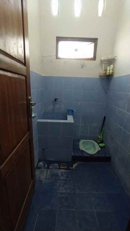 dijual rumah jl kaliurang km 12