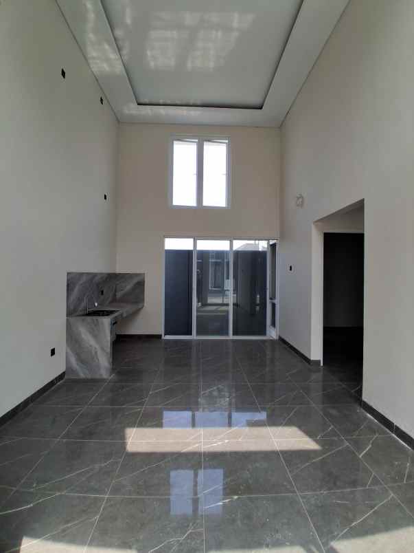 dijual rumah jl kaliurang km 13