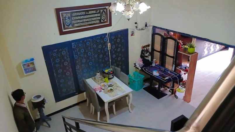 dijual rumah jl karang indah