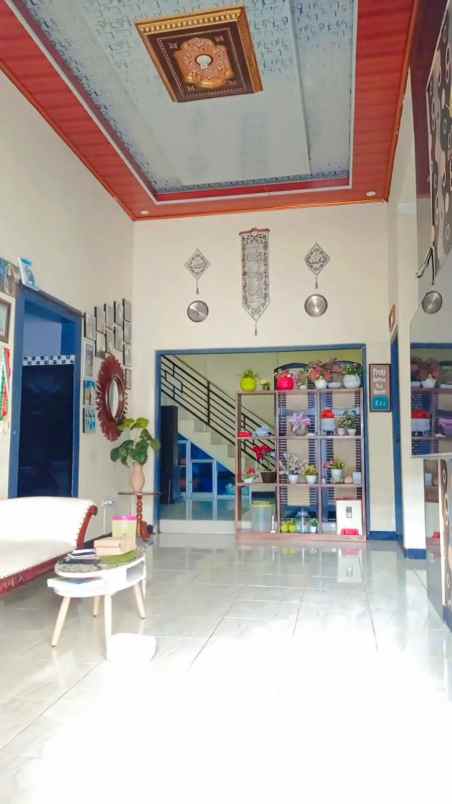 dijual rumah jl karang indah